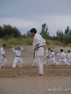 Une journée de stage KARATE SHOTOKAÏ à SERIGNAN-PLAGE (2007)